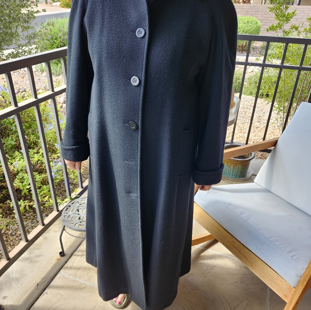 Elegant Black Long Cashmere Coat